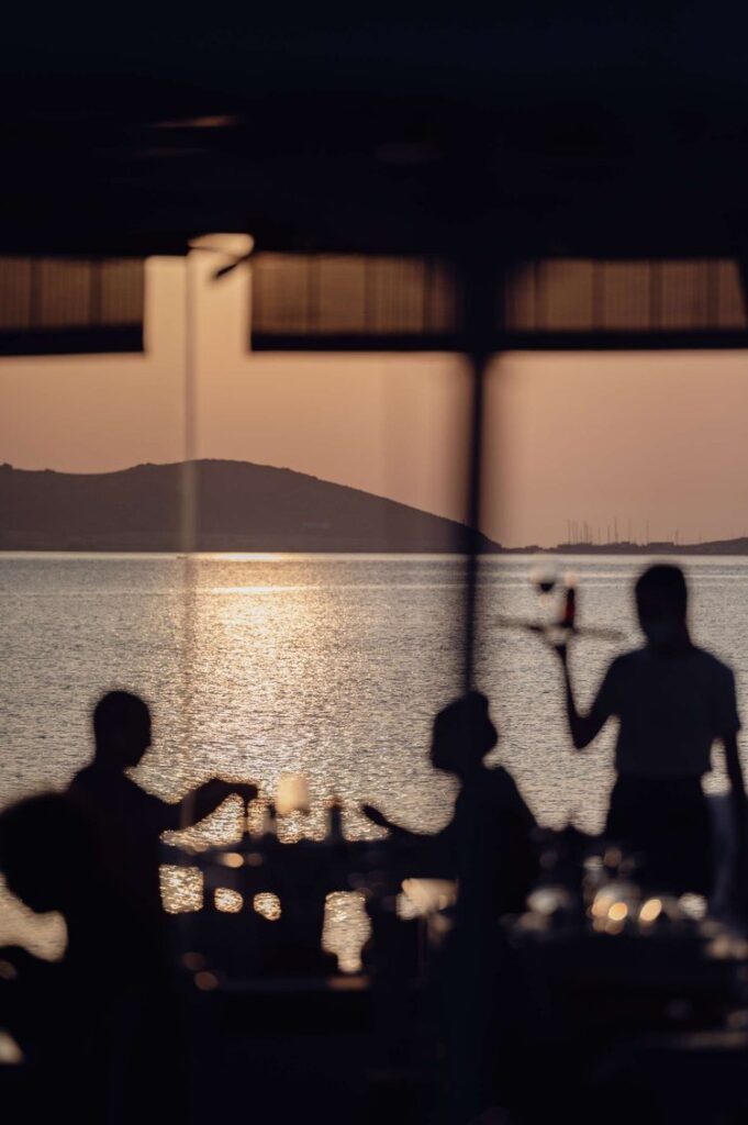 Where to eat in Paros Naousa seaside sunset restaurant