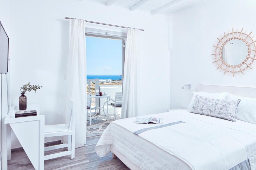 Where to stay in Paros Naousa hotel