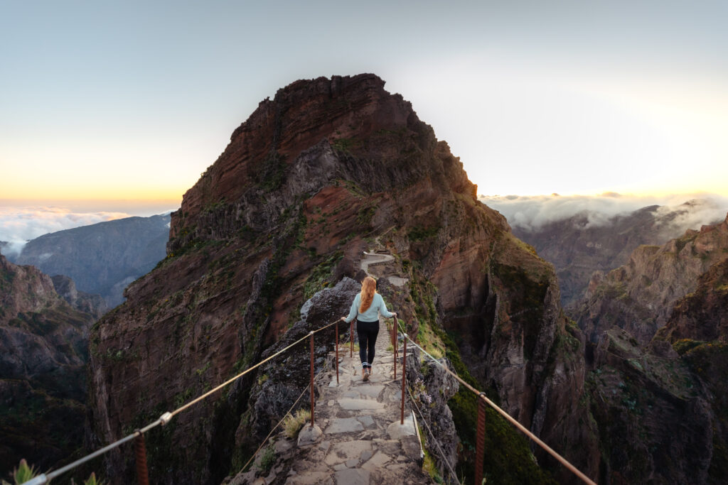 Best hikes in Madeira - Pico do Arieiro to Pico Ruivo